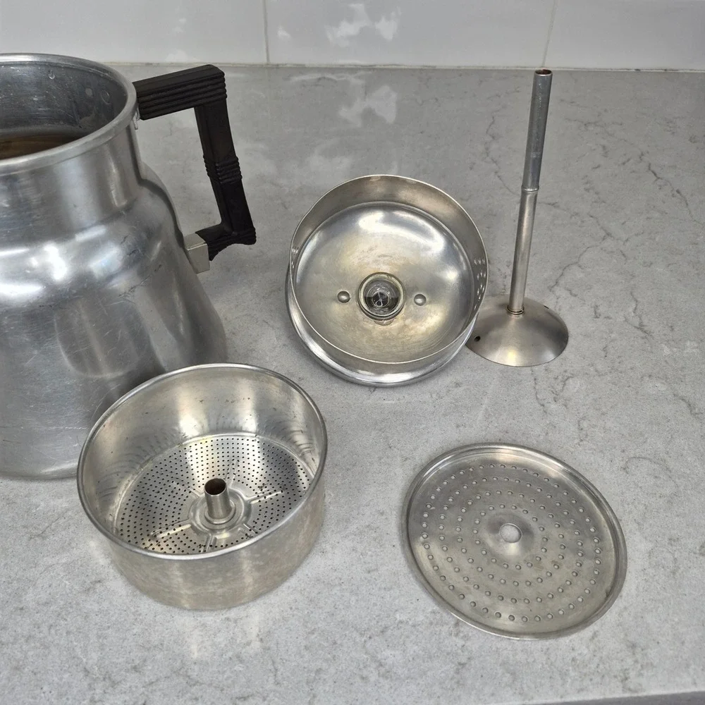Wear-Ever Coffee Percolator Vintage 5062‎ 8 Cup Silver